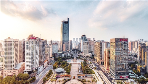 李克強:培育壯大市場主體 激發市場活力和社會創造力